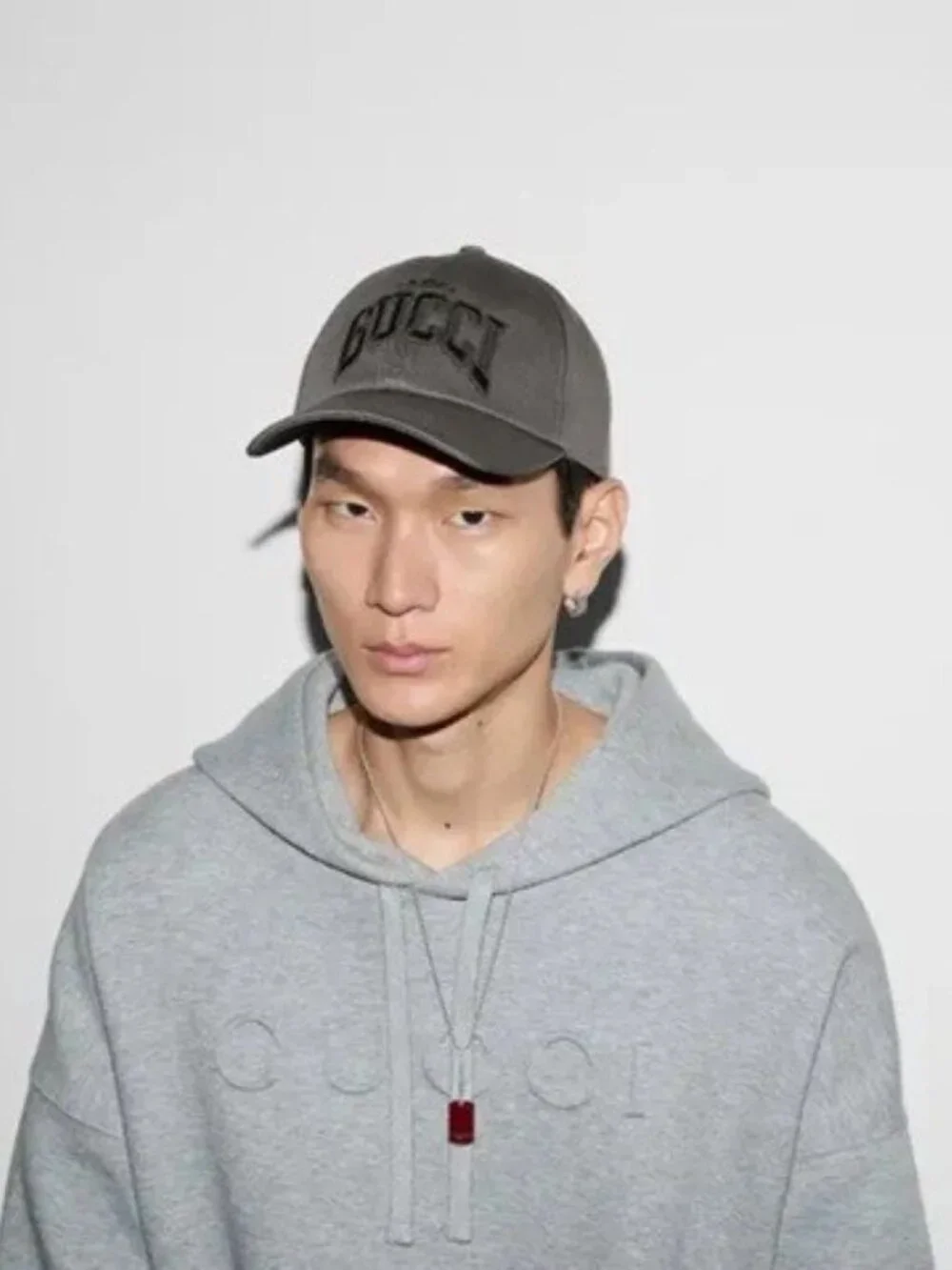 NWT Gucci embroidered logo cotton baseball cap hat - size M; Rtl $560